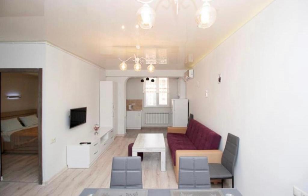 Excellent Apartment In The Republic Square Pushkin 3 Yerevan Exterior photo