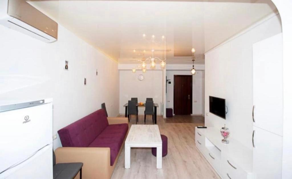 Excellent Apartment In The Republic Square Pushkin 3 Yerevan Exterior photo